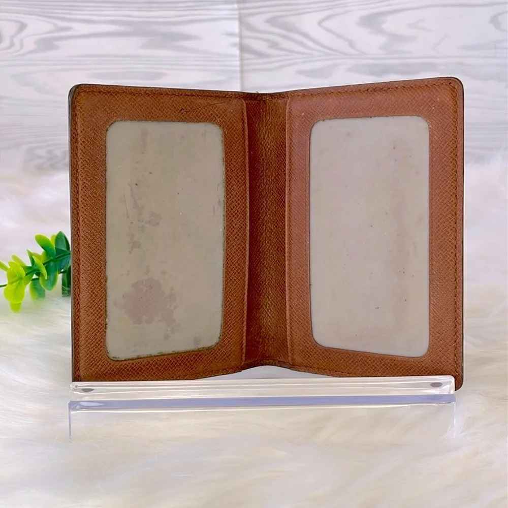 Louis Vuitton Monogram Card Holder - Picture 7 of 9